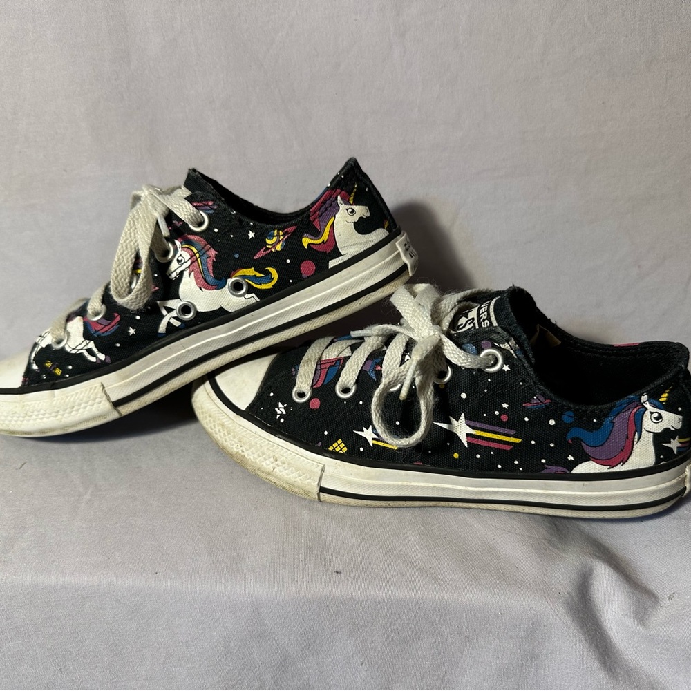 Girls Converse Unicorn print size 1.5
